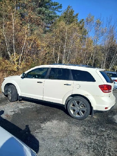 selling 2015 Dodge Journey RT ( new mvi) Image# 1