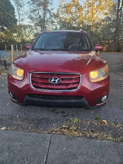 Hyundai Santa Fe 2011 4X4 Image# 1