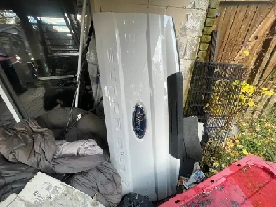 tail gate f350 2021 Image# 1