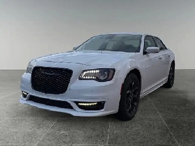 2023 Chrysler 300 300 Touring L AWD Image# 1