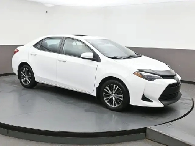 2018 Toyota Corolla LE Call 902-466-9550 Sunroof, Back up camera Image# 1