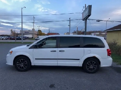 2015 Dodge Ram Grand Caravan SE 119,000Km Image# 1