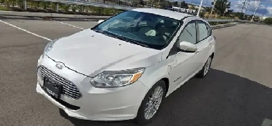 2012 Ford Focus Base 4dr Hatchback Automatic Image# 1