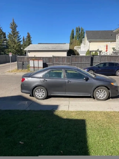 2012 Camry Toyota LE lady driven priced to go! Image# 1