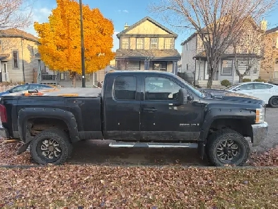 2009 Chevy Silverado 2500hd LTZ Image# 1