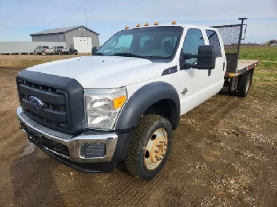 2015 Ford F550 Crew Cab Dually 4X4 XL 6.7L - Clean Title Image# 1