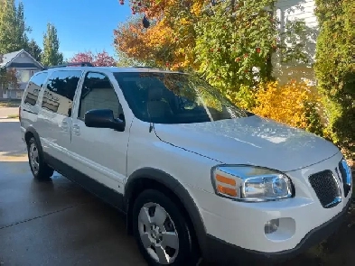 2009 Pontiac Montana Van Image# 1