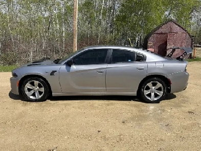 2015 Dodge Charger SXT Image# 1