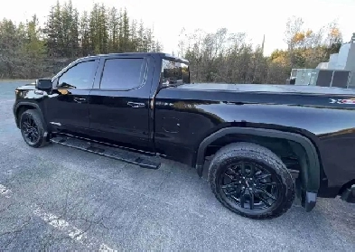 2025 GMC SIERRA BLACK ON BLACK Image# 1