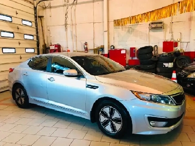 KiA OPTiMA HYBRID/81,000 KM/TRES ÉCONOMIQUE/TRÈS BONNE MÉCANIQUE Image# 1
