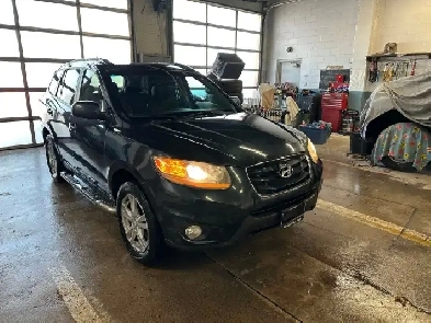 2011 Hyundai Santa Fe Image# 1