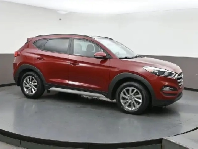 2018 Hyundai Tucson AWD LOW KMS, Clean Carfax! Just arrived and Image# 1