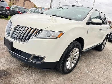 2013 Lincoln MKX AWD | Sun-roof! | Back-up cam! | Serviced at Li Image# 1