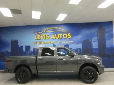 RAM 1500 CLASSIC 2021 EXPRESS CREW-CAB BOITE 5'7 Image# 1