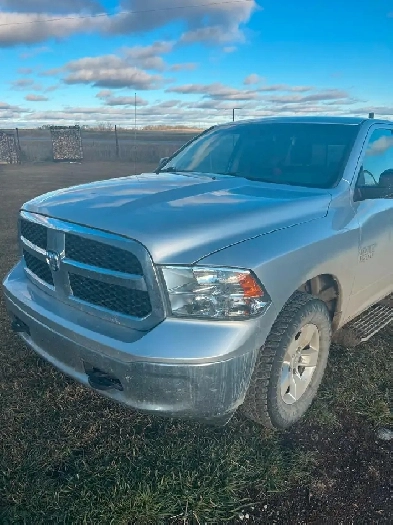 2014 Dodge 1500 SLT Image# 1
