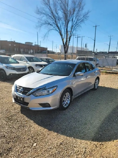 2016 Nissan Altima Image# 1