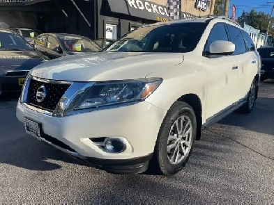 2016 Nissan Pathfinder SL Image# 1