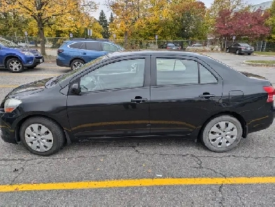 2010 Toyota Yaris Image# 1