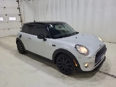 2016 MINI Cooper 3DR COUPE LEATHER/PANO-ROOF/EASY FINANCE!! Image# 1