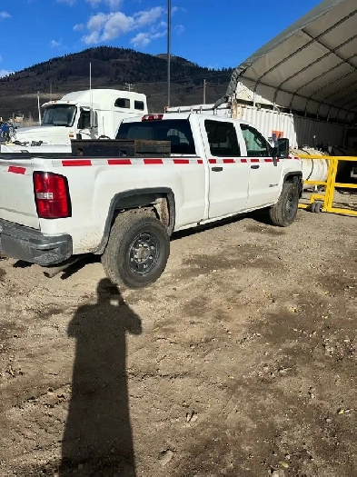 2017 gmc 3500 Image# 1