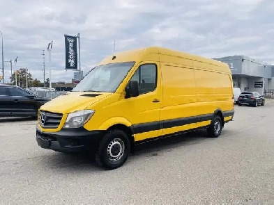 2016 Mercedes-Benz Sprinter 2500 170' HIGH ROOF, BLEUTOOTH, BACK Image# 1