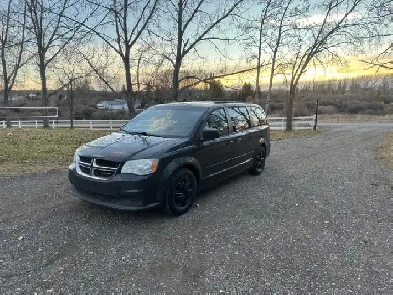 2011 Dodge Grand Caravan Stowngo Image# 1