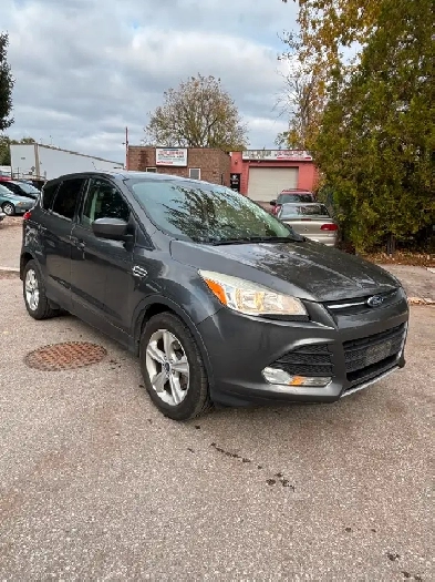 2015 Ford Escape 2.0L Ecoboost SE oil sprayed Mint Cert, 154kms Image# 1