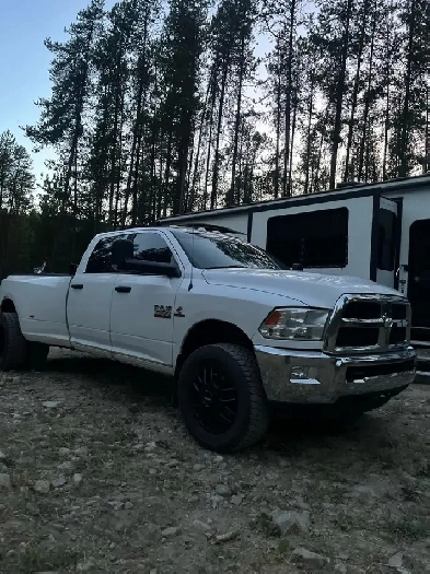 2014 ram 3500 dually Image# 1