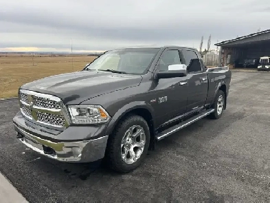 2015 Ram 1500 crew cab low mileage for year Image# 1