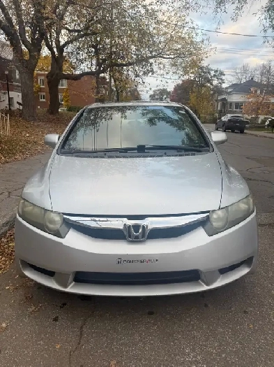 HONDA CIVIC 2011 220000KM MAN. Image# 1