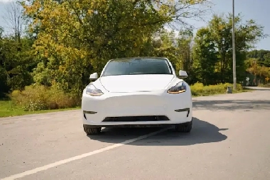 2022 Tesla model Y (7 seater - Long Range AWD) Image# 1