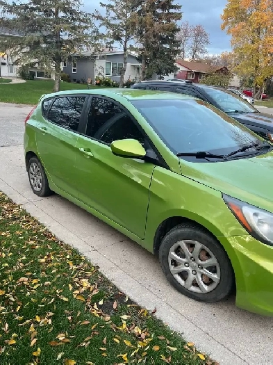 safety 2012 Hyundai Accent Image# 1