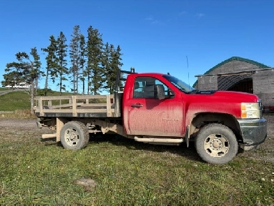 2011 6.6L Duramax 3500 Regular Cab Image# 1