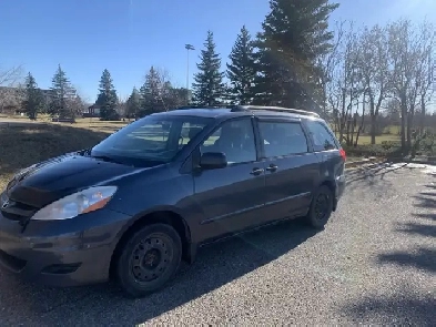 2008 Toyota Sienna V6 Image# 1