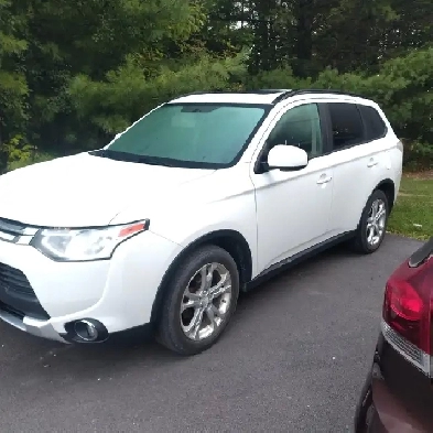 Outlander awd Image# 1