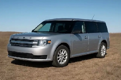 2016 Ford Flex - seats 7 - one owner! Image# 1