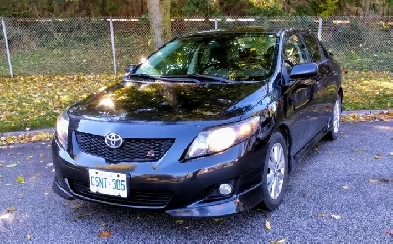 2010 Corolla 'S' LOADED & LOW KMS Image# 1