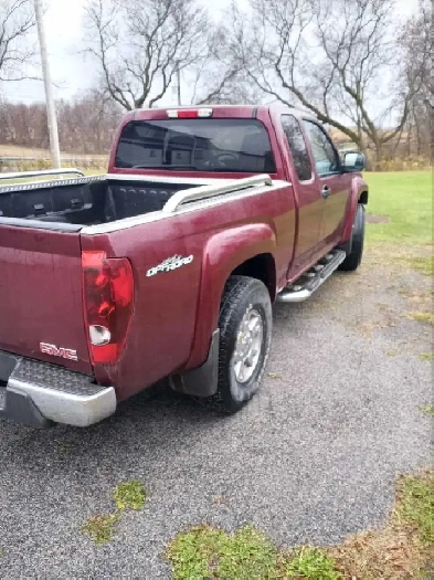 GMC CANYON 2007 EN BONNE ÉTAT 233 000 KM 5 CYLINDRES Image# 1