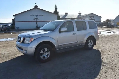 2005 Nissan Pathfinder SE 4WD Image# 1