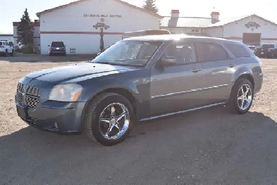 2005 Dodge Magnum RT AWD Image# 1