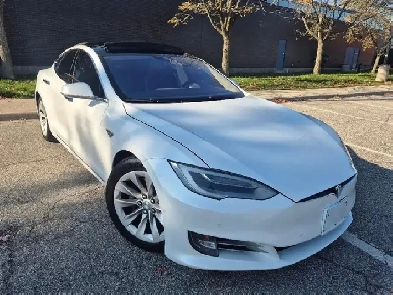 2016 Tesla Model S AWD Image# 1