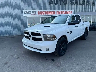 2019 RAM 1500 CLASSIC TRADESMAN 5.7L HEMI / ACCIDENT FREE TRUCK Image# 1