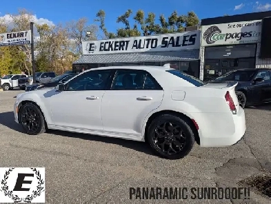 2023 Chrysler 300 300S AWD WITH PANARAMIC SUNROOF! Image# 1