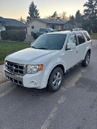 2011 Ford Escape Limited Image# 1