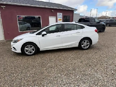 2017 Chevrolet Cruze LT Auto Image# 1