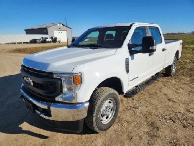 2022 Ford F350 Crew Cab 4X4 XL 6.7L - Rebuilt Title Image# 1