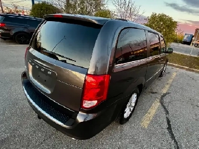 2014 CARAVAN ACCIDENT FREE  DVD  BACKUP CAM  SAFETY   2YEARS  WA Image# 1