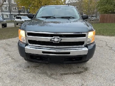 super low km Silverado Image# 1