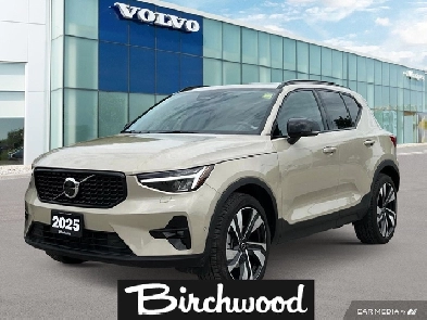 2025 Volvo XC40 Plus Dark Theme Image# 1