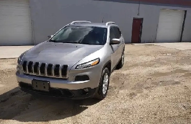 2016 Jeep Cherokee one owner vehicle with only 49,000 km Image# 1